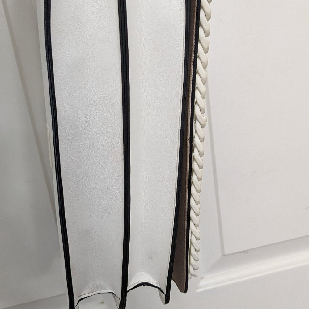 ALDO Greenwald Crossbody Bag Medium White Overflow With Metal Chain - Picture 8 of 16